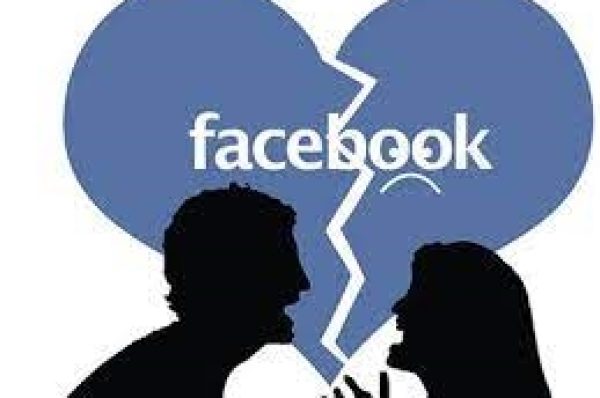 Facebook ’ਤੇ ਹੋਇਆ ਪਿਆਰ ਫੋਨ ਕਾਲ ’ਤੇ ਚੜ੍ਹਿਆ ਪ੍ਰਵਾਨ, ਹੁਣ ਇੰਝ ਹੋਇਆ ਤੋੜ-ਵਿਛੋੜਾ