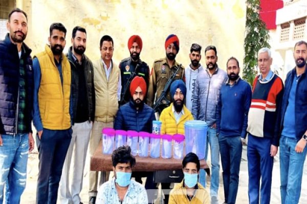ਪੰਜਾਬ ਦੇ ਗੈਂਗਸਟਰਾਂ ਨੂੰ ਹਥਿਆਰ ਸਪਲਾਈ ਕਰਨ ਆਏ ਦੋ ਨੌਜਵਾਨ ਜਾਅਲੀ ਕਰੰਸੀ ਸਣੇ ਗਿ੍ਫ਼ਤਾਰ