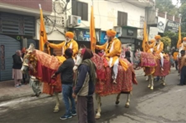 ਸ੍ਰੀ ਗੁਰੂ ਗੋਬਿੰਦ ਸਿੰਘ ਦੇ ਪ੍ਰਕਾਸ਼ ਪੁਰਬ ਸਬੰਧੀ ਸ਼ਹਿਰ ‘ਚ ਆਰੰਭ ਹੋਇਆ ਨਗਰ ਕੀਰਤਨ, ਅੱਜ ਡਾਇਵਰਟ ਰਹੇਗਾ ਸ਼ਹਿਰ ਦਾ ਟਰੈਫਿਕ