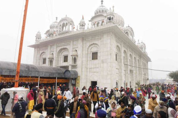 ਮੇਲਾ ਮਾਘੀ ਦਾ: ਸ੍ਰੀ ਮੁਕਤਸਰ ਸਾਹਿਬ ਵੱਡੀ ਗਿਣਤੀ ਵਿਚ ਪੁੱਜੀਆਂ ਸੰਗਤਾਂ