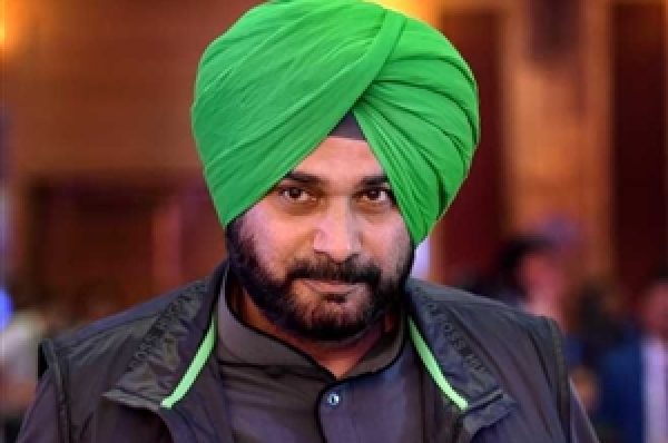ਨਵਜੋਤ ਸਿੱਧੂ ਦੇ ਸਵਾਗਤ ਦੀਆਂ ਤਿਆਰੀਆਂ, ਘਰ ਪੁੱਜਣ ਲੱਗੇ ਲੋਕ, ਸ਼ਹਿਰ ’ਚ ਲੱਗਣ ਲੱਗੇ ਬੋਰਡ