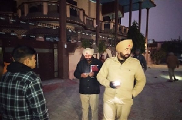 ਜਲੰਧਰ ਦੇ ਮਲਸੀਆਂ ‘ਚ ਝੜਪ ਦੌਰਾਨ ਚੱਲੀ ਗੋਲ਼ੀ, ਤਿੰਨ ਜਣੇ ਜ਼ਖ਼ਮੀ