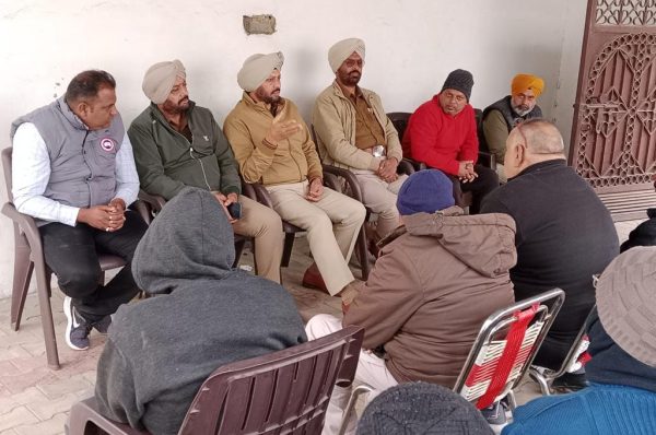DSP ਸਬ-ਡਵੀਜਨ ਆਦਮਪੁਰ ਵਲੋਂ ਪਿੰਡ ਮਦਾਰ ਵਿੱਚ ਪੁਲਿਸ ਪਬਲਿਕ ਮੀਟਿੰਗ ਦਾ ਆਯੋਜਨ।