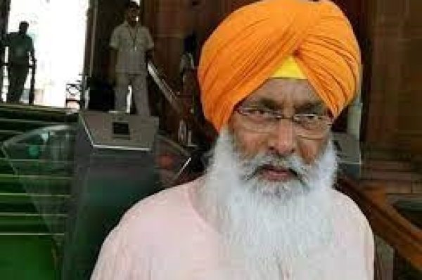ਫ਼ਸਲਾਂ ਦੇ ਨੁਕਸਾਨ ਦਾ ਜਾਇਜ਼ਾ ਨਹੀਂ ਲੈ ਰਹੇ ਅਧਿਕਾਰੀ : ਸੁਖਦੇਵ ਸਿੰਘ ਢੀਂਡਸਾ