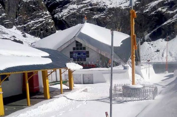 ਸ੍ਰੀ ਹੇਮਕੁੰਟ ਸਾਹਿਬ ਯਾਤਰਾ:ਫ਼ੌਜ ਵਲੋਂ 20 ਅਪ੍ਰੈਲ ਤੋਂ ਸ਼ੁਰੂ ਕੀਤਾ ਜਾਵੇਗਾ ਬਰਫ਼ ਹਟਾਉਣ ਅਤੇ ਮਾਰਗ ਸਾਫ਼ ਕਰਨ ਦਾ ਕੰਮ