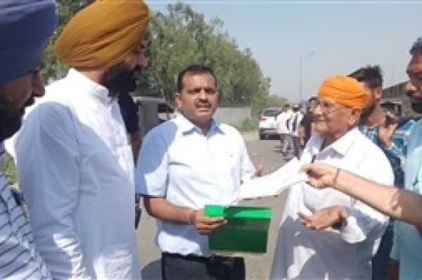 ਟਰਾਂਸਪੋਰਟ ਮੰਤਰੀ ਭੁੱਲਰ ਨੇ ਜਲੰਧਰ ‘ਚ ਮਾਰਿਆ ਛਾਪਾ, ਬਿਨਾਂ ਦਸਤਾਵੇਜ਼ਾਂ ਦੇ ਚੱਲ ਰਹੀਆਂ ਨਿੱਜੀ ਬੱਸਾਂ ਫੜੀਆਂ