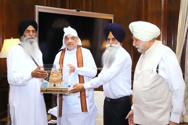 ਐਡਵੋਕੇਟ ਧਾਮੀ ਦੀ ਅਗਵਾਈ ’ਚ ਸ਼੍ਰੋਮਣੀ ਕਮੇਟੀ ਦੇ ਵਫ਼ਦ ਨੇ ਕੇਂਦਰੀ ਗ੍ਰਹਿ ਮੰਤਰੀ ਅਮਿਤ ਸ਼ਾਹ ਨਾਲ ਕੀਤੀ ਮੁਲਾਕਾਤ