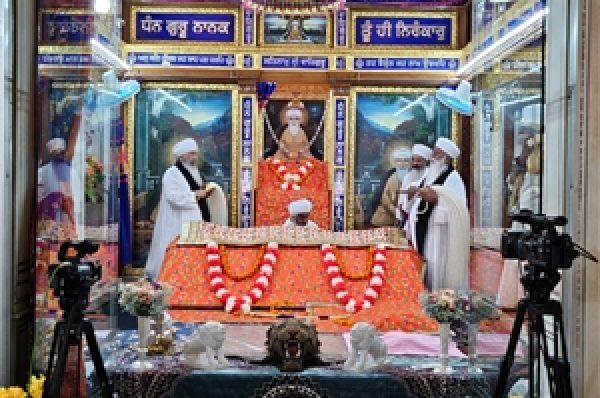 ਸੰਤ ਬਾਬਾ ਨੰਦ ਸਿੰਘ ਜੀ ਦੇ ਬਰਸੀ ਸਮਾਗਮਾਂ ਦਾ ਆਗਾਜ਼, ਪੰਜ ਦਿਨ ਚੱਲਣ ਵਾਲੇ ਸਮਾਗਮਾਂ ਦੇ ਪਹਿਲੇ ਦਿਨ ਹੀ ਤਿਲ ਸੁੱਟਣ ਨੂੰ ਵੀ ਨਾ ਮਿਲੀ ਥਾਂ