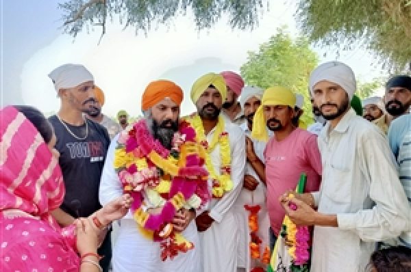 ਸਾਊਦੀ ਅਰਬ ਜੇਲ੍ਹ ’ਚ ਬੰਦ ਬਲਵਿੰਦਰ ਸਿੰਘ ਆਖਿਰ ਵਤਨ ਪਰਤਿਆ, 2 ਕਰੋੜ ਰੁਪਏ ਜੁਰਮਾਨਾ ਤੇ ਜੇਲ੍ਹ ’ਚ ਸਜ਼ਾ ਭੁਗਤ ਕੇ ਆਇਆ ਪਿੰਡ ਵਾਪਸ