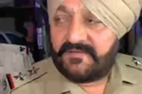ਹਵਾਈ ਫਾਇਰ ਤੇ ਜਾਤੀ ਸੂਚਕ ਕਹਿਣ ਦੇ ਲੱਗੇ ਦੋਸ਼