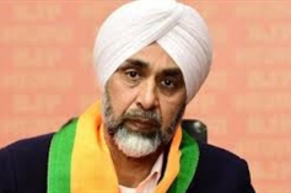 ਮਨਪ੍ਰੀਤ ਬਾਦਲ ਦੀ ਭਾਲ ’ਚ ਵਿਜੀਲੈਂਸ ਦੀ ਰਾਜਸਥਾਨ, ਹਰਿਆਣਾ ਤੇ ਫ਼ਿਰੋਜ਼ਪੁਰ ’ਚ ਛਾਪੇਮਾਰੀ