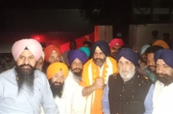 ਯੂਥ ਅਕਾਲੀ ਦਲ ਬਾਦਲ ਦੇ ਆਗੂ ਪਰਮਬੰਸ ਬੰਟੀ ਰੋਮਾਣਾ ਰੂਪਨਗਰ ਜੇਲ੍ਹ ’ਚੋਂ 10 ਦਿਨਾਂ ਬਾਅਦ ਰਿਹਾਅ