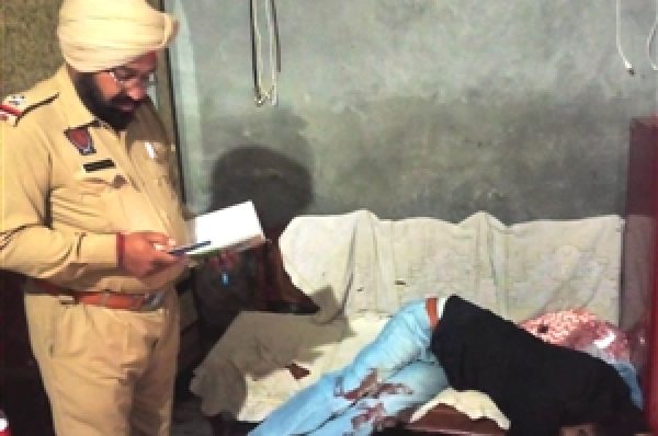 ਤੇਜ਼ਧਾਰ ਹਥਿਆਰਾਂ ਨਾਲ ਨੌਜਵਾਨ ਦਾ ਕਤਲ, ਅਣਪਛਾਤਿਆਂ ਨੇ ਘਰ ਵੜ ਕੇ ਦਿੱਤਾ ਵਾਰਦਾਤ ਨੂੰ ਅੰਜਾਮ