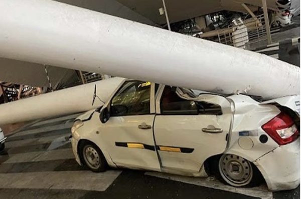 ਦਿੱਲੀ ਏਅਰਪੋਰਟ ਹਾਦਸਾ; ਇਕ ਵਿਅਕਤੀ ਨੇ ਤੋੜਿਆ ਦਮ, ਦੁਪਹਿਰ 2 ਵਜੇ ਤੱਕ ਮੁਲਤਵੀ ਹੋਈਆਂ ਉਡਾਣਾਂ