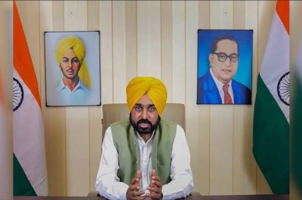 ਭਗਵੰਤ ਮਾਨ ਨੇ ਭ੍ਰਿਸ਼ਟਾਚਾਰ ਮੁਕਤ ਪ੍ਰਸ਼ਾਸਨ ਦੀ ਘੋਸ਼ਣਾ ਕੀਤੀ – ਕਿਹਾ: “ਪੰਜਾਬ ਸਰਕਾਰ ਸਾਫ਼ ਤੇ ਜਵਾਬਦੇਹ ਪ੍ਰਣਾਲੀ ਵੱਲ ਵਧ ਰਹੀ”