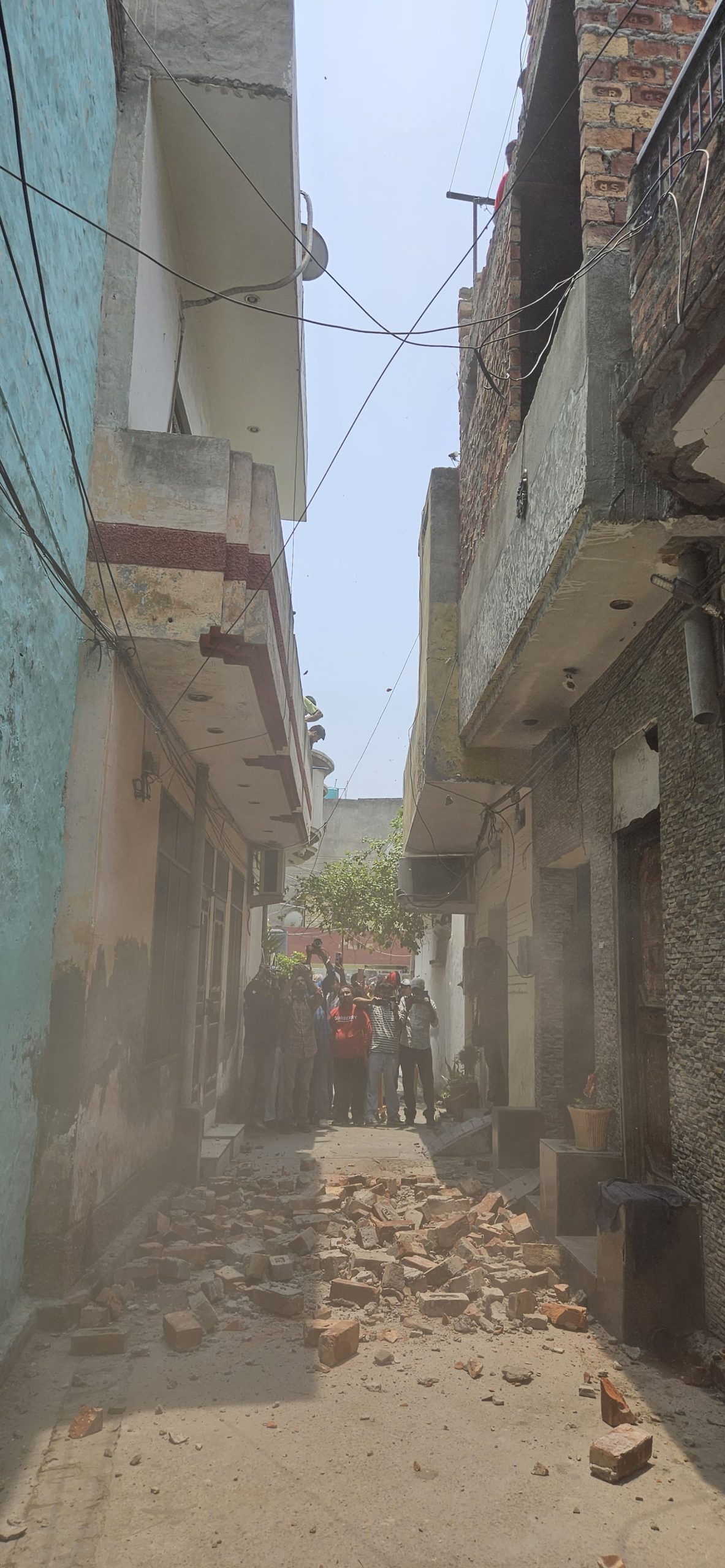 ਯੁੱਧ ਨਸ਼ਿਆਂ ਵਿਰੁੱਧ: ਬਸਤੀ ਗੁਜ਼ਾਂ ’ਚ ਨਸ਼ਾ ਤਸਕਰ ਦੀ ਗੈਰ-ਕਾਨੂੰਨੀ ਉਸਾਰੀ ਢਾਹੀ