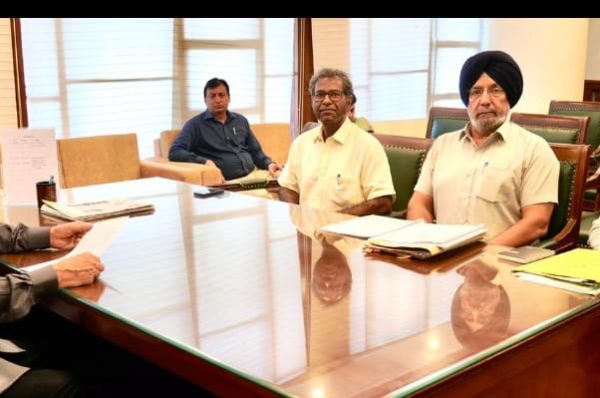 ਜਿਮਨੀ ਚੋਣ, ਸੀਐਮ ਦੌਰਾ ਅਤੇ ਸਪੋਰਟਸ ਹੱਬ: ਮੋਹਨ ਭਗਤ ਦੇ ਦਫ਼ਤਰ ’ਚ ਤਿੰਨ ਵੱਡੇ ਮਸਲਿਆਂ ’ਤੇ ਗੰਭੀਰ ਚਰਚਾ