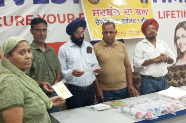 ਲੋੜਵੰਦ ਮਰੀਜ਼ਾਂ ਲਈ ਸਰਬੱਤ ਦਾ ਭਲਾ ਚੈਰੀਟੇਬਲ ਟਰੱਸਟ, ਜਲੰਧਰ ਯੂਨਿਟ ਵੱਲੋਂ ਵੱਡੀ ਪਹਲ – ਚੈਕ ਵੰਡੇ, ਡਾਇਲਿਸਿਸ ਕਿਟਾਂ ਦਿੱਤੀਆਂ