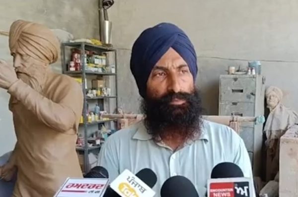 ਮਹਾਨ ਮੈਰਾਥਨ ਧਾਵਕ ਫੌਜਾ ਸਿੰਘ ਦੀ ਯਾਦ ‘ਚ ਬਣੀਆਂ ਦੋ ਮੂਰਤੀਆਂ, ਇੱਕ ਪੈਤ੍ਰਿਕ ਪਿੰਡ ‘ਚ, ਦੂਜੀ ‘ਦੇਸ਼ ਭਗਤ ਪਾਰਕ’ ‘ਚ ਲੱਗੇਗੀ