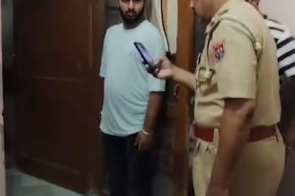 ਜਲੰਧਰ ’ਚ ਚੋਰੀਆਂ ਦੀ ਭਰਮਾਰ, ਨਿਊ ਉਜਾਲਾ ਨਗਰ ’ਚ ਇਕ ਹੀ ਰਾਤ ਦੋ ਘਰਾਂ ’ਚ ਚੋਰੀ, ਪੁਲਿਸ ’ਤੇ ਲਾਪਰਵਾਹੀ ਦੇ ਆਰੋਪ