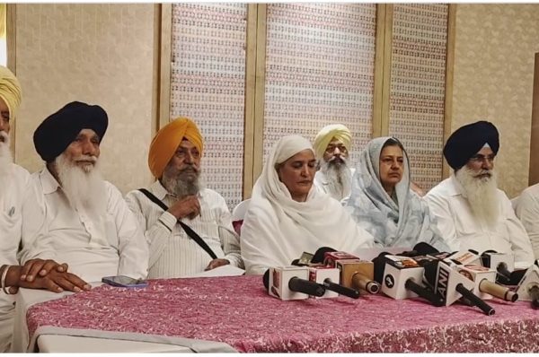ਜਲੰਧਰ ‘ਚ ਬੀਬੀ ਜਗੀਰ ਕੌਰ ਦੀ ਪ੍ਰੈਸ ਵਾਰਤਾ: ਸ਼੍ਰੋਮਣੀ ਕਮੇਟੀ ਦੇ ਅੰਦਰੂਨੀ ਮਾਮਲਿਆਂ ‘ਤੇ ਉਠਾਏ ਸਵਾਲ, ਵਿਸ਼ੇਸ਼ ਜਨਰਲ ਇਜਲਾਸ ਬੁਲਾਉਣ ਦੀ ਮੰਗ
