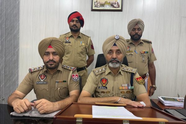 ਸ਼ਾਹਕੋਟ ਪੁਲਿਸ ਵੱਲੋਂ 3 ਲੁਟੇਰੇ ਗ੍ਰਿਫ਼ਤਾਰ, ਮਾਰੂ ਹਥਿਆਰ ਤੇ ਮੋਟਰਸਾਈਕਲ ਬਰਾਮਦ