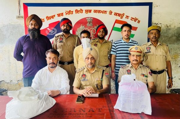 ਲੁਧਿਆਣਾ ‘ਚ ਵੱਡੀ ਨਸ਼ਾ ਤਸਕਰੀ ਦੀ ਵਾਰਦਾਤ ਬੇਨਕਾਬ – 4 ਕਿਲੋ ਅਫੀਮ ਸਮੇਤ ਦੋ ਨਸ਼ੇੜੀ ਕਾਬੂ