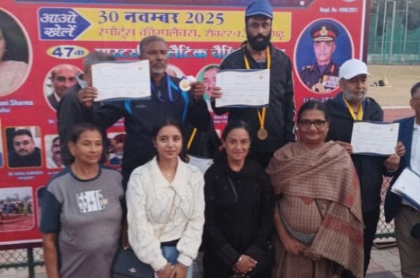 60+ ਕੈਟੇਗਰੀ ਵਿੱਚ Advocate ਮਨਮੋਹਨ ਸਿੰਘ ਦੀ ਦੋਹਰੀ ਕਾਮਯਾਬੀ, 200ਮੀ ਅਤੇ 400ਮੀ ਵਿੱਚ ਸੋਨਾ ਜਿੱਤ, ਨੈਸ਼ਨਲ ਮਾਸਟਰ ਮੀਟ ਲਈ ਚੁਣਾਉ**