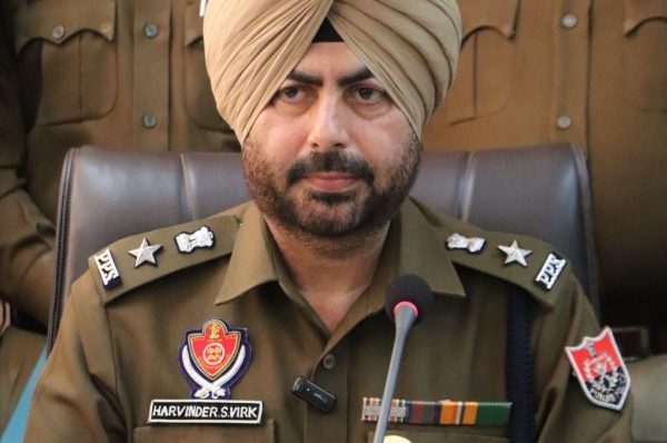 ਪੈਟਰੋਲ ਪੰਪ ਖੋਹ ਕਾਂਡ ਦਾ ਪਰਦਾਫਾਸ਼: ਜਲੰਧਰ ਦਿਹਾਤੀ ਪੁਲਿਸ ਵੱਲੋਂ ਤਿੰਨ ਲੁਟੇਰੇ ਕਾਬੂ, ਨਗਦ ਰਕਮ ਤੇ ਖਿਡੌਣਾ ਪਸਤੌਲ ਬਰਾਮਦ