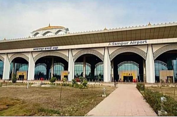 ਨਕਲੀ ਹਵਾਈ ਟਿਕਟਾਂ ਦਾ ਭਾਂਡਾ ਫੁੱਟਿਆ, ਏਜੰਟ ਰਾਹੀਂ ਟਿਕਟ ਖਰੀਦਣ ਵਾਲੀਆਂ ਮਹਿਲਾਵਾਂ ਤੋਂ ਪੁੱਛਗਿੱਛ, ਮਾਮਲਾ ਪੰਜਾਬ ਪੁਲਿਸ ਦੇ ਹਵਾਲੇ