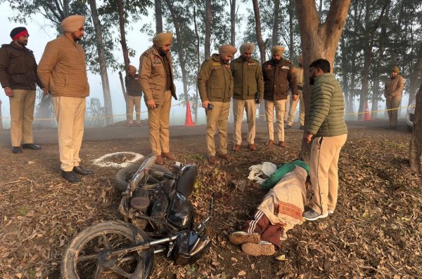 ਸੋਹਲ ਜਾਗੀਰ ਨੇੜੇ ਪੁਲਿਸ ਮੁਕਾਬਲਾ: ਗੋਲੀਬਾਰੀ ਮਾਮਲੇ ’ਚ ਦੋ ਮੁਲਜ਼ਮ ਗ੍ਰਿਫ਼ਤਾਰ, ਇੱਕ ਜ਼ਖ਼ਮੀ – ਵਿਦੇਸ਼ੀ ਸਾਜ਼ਿਸ਼ ਦਾ ਪਰਦਾਫ਼ਾਸ਼