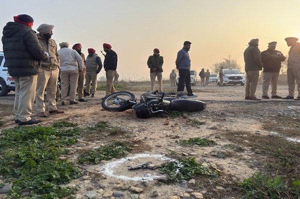 ਨਕੋਦਰ ”ਚ ਦਿਨ ਚੜ੍ਹਦਿਆਂ ਹੀ ਵੱਡਾ ਐਨਕਾਊਂਟਰ, ਦੋਹਾਂ ਪਾਸਿਓਂ ਚੱਲੀਆਂ ਤਾੜ-ਤਾੜ ਗੋਲੀਆਂ