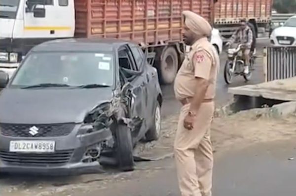 ਮਕਸੂਦਾ ਬਾਈਪਾਸ ‘ਤੇ ਨੀਂਦ ਦੀ ਝਪਕੀ ਕਾਰਨ ਕਾਰ ਹਾਦਸਾ, ਪਰਿਵਾਰ ਬਚਿਆ, ਇਕ ਮਹਿਲਾ ਜ਼ਖਮੀ