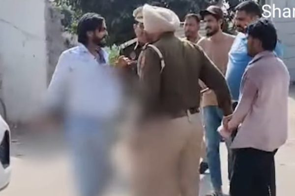 ਜਲੰਧਰ ਵਿੱਚ ਹੋਲੀ ਮੌਕੇ ਪੀਪੀਆਰ ਮਾਰਕਿਟ ‘ਚ ਝੜਪ, 4 ਨੌਜਵਾਨ ਕਾਬੂ – ਹਥਿਆਰ ਬਰਾਮਦ