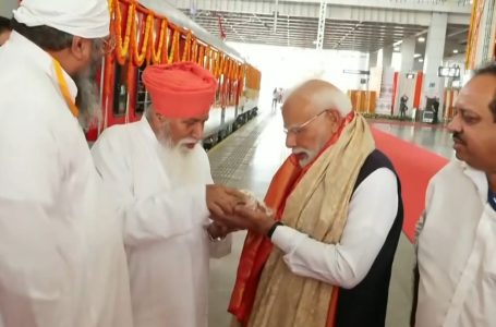 ਪੰਜਾਬ ਨੂੰ ਪ੍ਰਧਾਨ ਮੰਤਰੀ ਮੋਦੀ ਦੀ ਵੱਡੀ ਸੌਗਾਤ: ₹5470 ਕਰੋੜ ਦੇ ਵਿਕਾਸ ਪ੍ਰੋਜੈਕਟਾਂ ਦਾ ਉਦਘਾਟਨ, ਸੰਤ ਰਵਿਦਾਸ ਐਕਸਪ੍ਰੈਸ ਨੂੰ ਦਿਖਾਈ ਹਰੀ ਝੰਡੀ