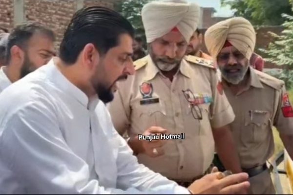 ਜਲੰਧਰ ਦੇ ਵੈਸਟ ਹਲਕੇ ’ਚ ਸ਼ੱਕੀ ਹਾਲਾਤਾਂ ’ਚ ਲਾਸ਼ ਮਿਲਣ ਨਾਲ ਮਾਹੌਲ ਗਰਮਾਇਆ ਮੌਕੇ ’ਤੇ ਪਹੁੰਚੇ ਸਾਬਕਾ ਵਿਧਾਇਕ ਸ਼ੀਤਲ ਅੰਗੁਰਾਲ ਦੀ SHO-5 ਨਾਲ ਤਕਰਾਰ, ਪੁਲਿਸ ਵੱਲੋਂ ਜਾਂਚ ਸ਼ੁਰੂ